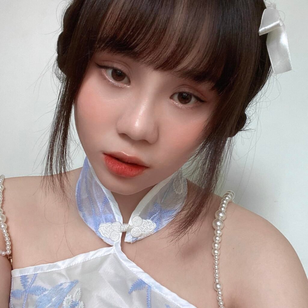 Ảnh Mạng Gái Đẹp Che Mặt Hút Hồn Người Xem Từ Nghệ Thuật Đến Xu Hướng Thời Thượng